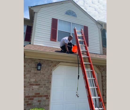 Git 'R Dun Pressure Wash: Service Image-4